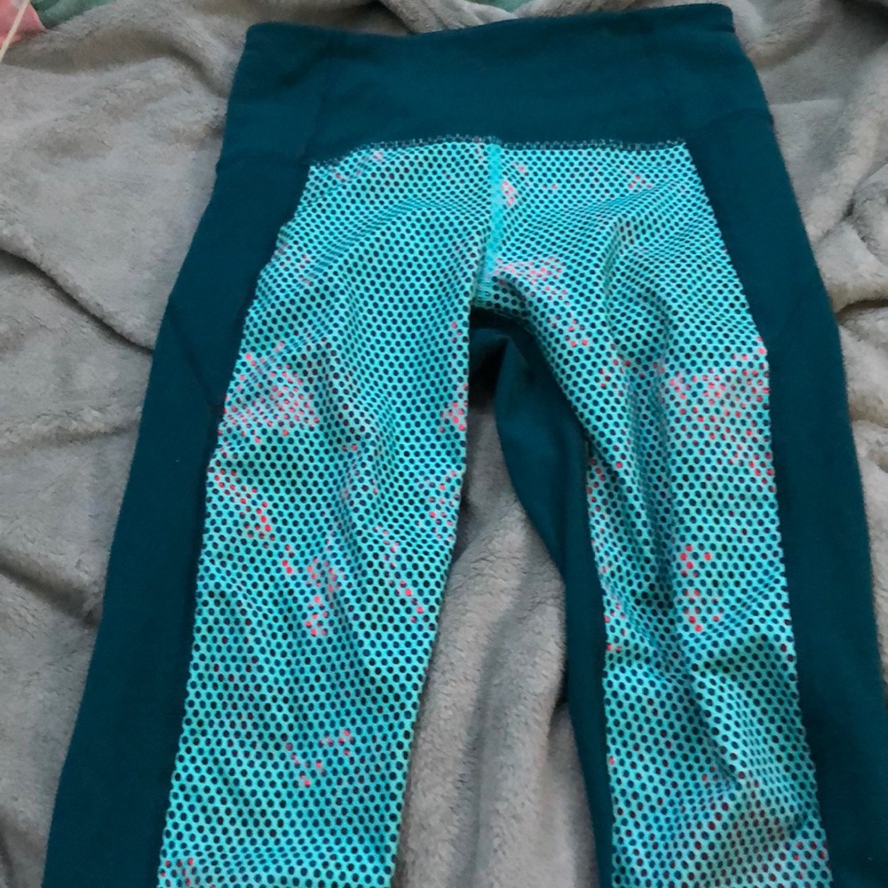 3/4 length athletic pants
